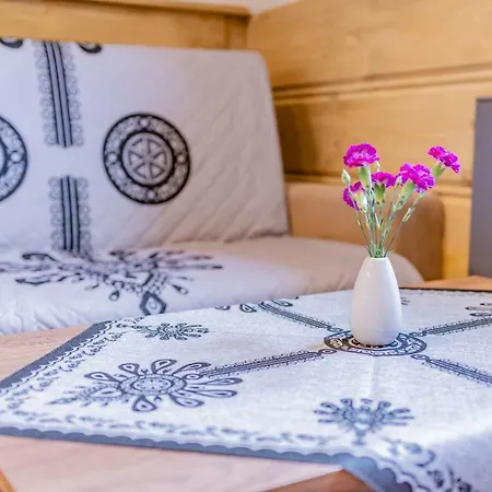 Osada Za Torem Daire