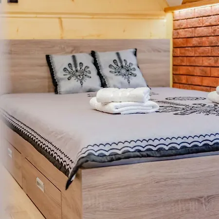 Daire Osada Za Torem *